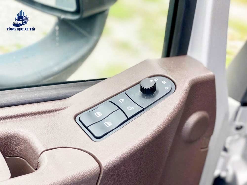 XE TẢI CHENGLONG 4 CHÂN H7 330HP THÙNG BẠT CAO 2M53 2025